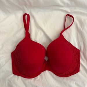 NWOT Victoria's Secret Body by Victoria Push-up Perfect Shape Bra